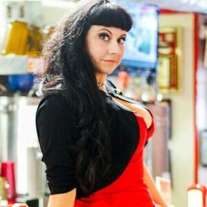 Meet your Posher, Sunni